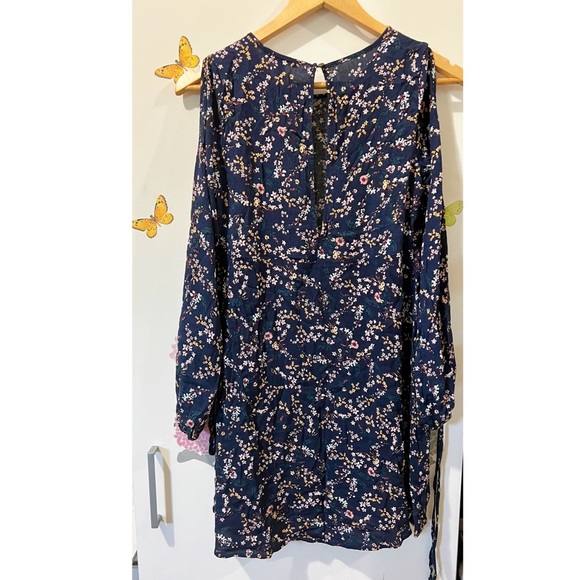 American Eagle Cold Shoulder dress - Picture 2 of 7